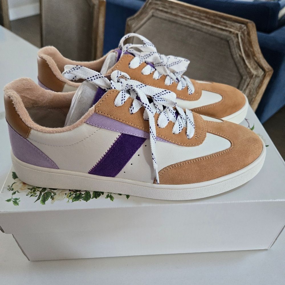 Chelsea & Violet Women's White Tan Purple Suede Tennis Shoes Size 9.5